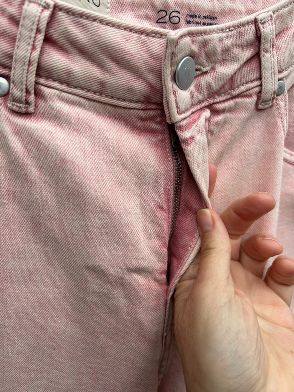 Pilcro Pink Cuffed Oversized High-Rise Wide-Leg Jeans, size 26 - Picture 8 of 13
